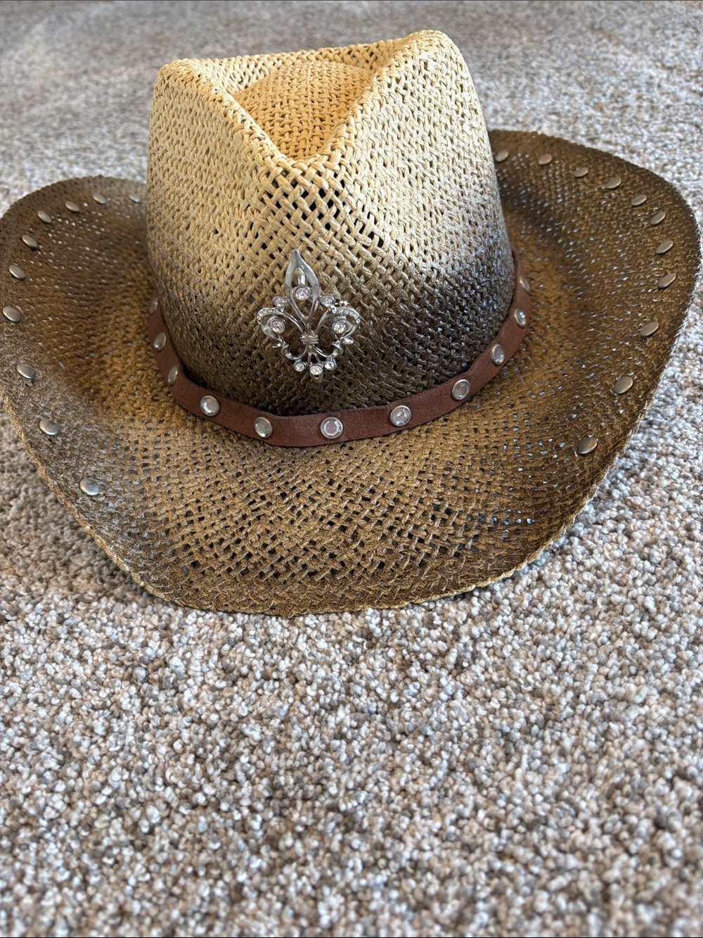 Embroidered Fleur-de-Lis Straw Cowgirl Hat in Brown and Cream